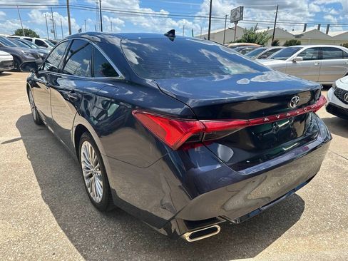 Used 2019 Toyota Avalon Limited w/ Advanced Safety Package FWD image 8