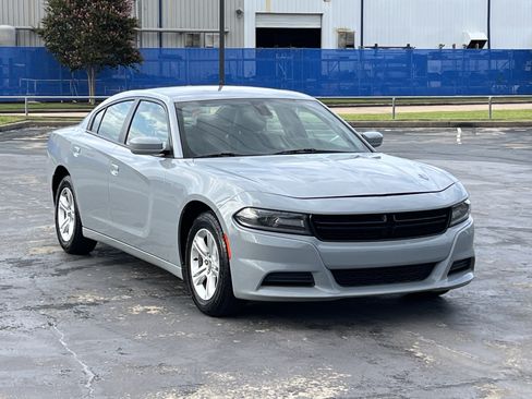 Used 2021 Dodge Charger SXT w/ Leather Interior Group RWD image 5