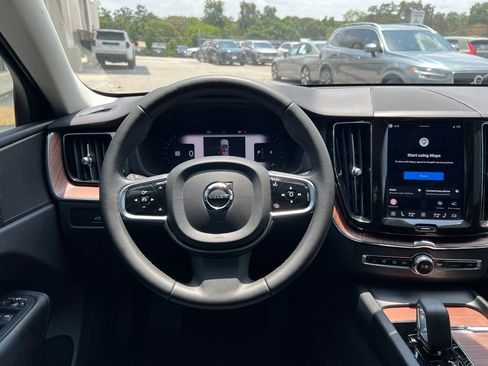 Certified 2024 Volvo XC60 B5 Core AWD/4WD image 17