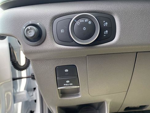 New 2025 Ford Transit 150 Low Roof RWD image 33
