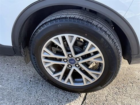 Certified 2022 Ford Escape SEL image 5