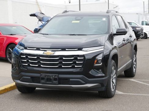 Used 2025 Chevrolet Equinox LT w/ Convenience Package II AWD/4WD image 3
