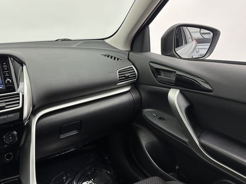 Used 2019 Mitsubishi Eclipse Cross ES image 19