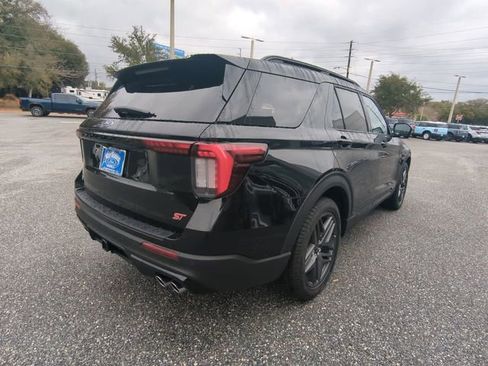 New 2026 Ford Explorer ST w/ Sun And Sound Package image 5