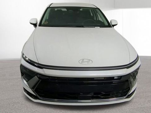 New 2026 Hyundai Sonata SEL image 3