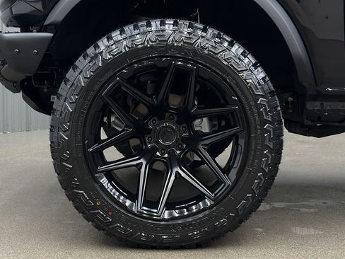 Used 2024 Ford Bronco Wildtrak AWD/4WD image 10