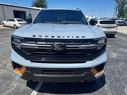 Used 2025 Ford Expedition Tremor AWD/4WD image 8