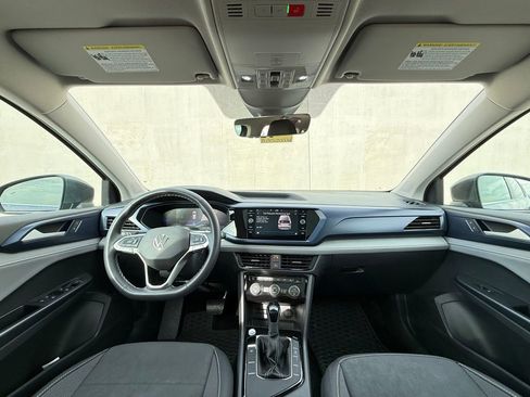 Used 2024 Volkswagen Taos SE image 6