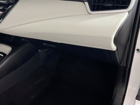 Used 2026 Toyota Corolla LE FWD image 33