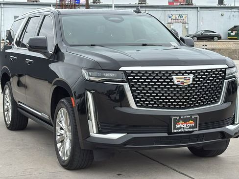Used 2021 Cadillac Escalade Premium Luxury w/ Driver Assist Tech Package AWD/4WD image 7