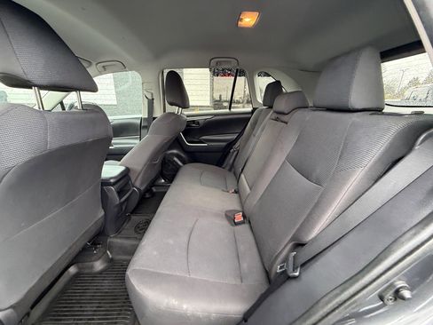 Used 2020 Toyota RAV4 LE w/ All Weather Liner Package image 20