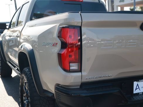 Used 2024 Chevrolet Colorado ZR2 w/ Technology Package AWD/4WD image 13