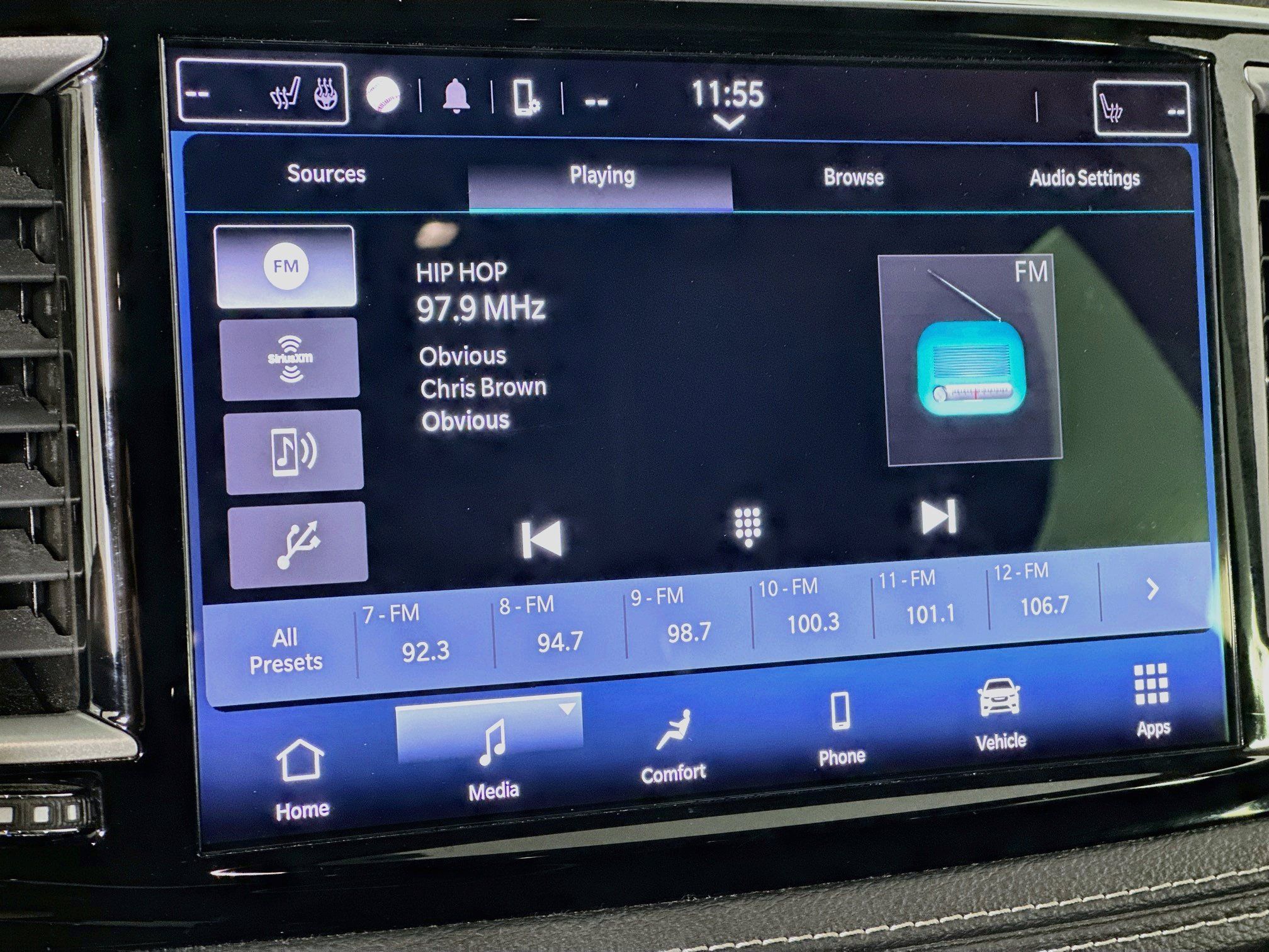 Used 2023 Chrysler Pacifica Touring-L FWD image 21