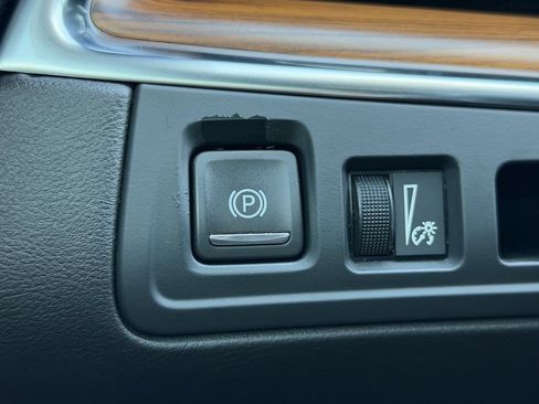 Used 2022 Cadillac XT5 Premium Luxury FWD image 27