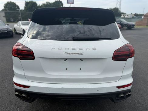 Used 2016 Porsche Cayenne S AWD/4WD image 4