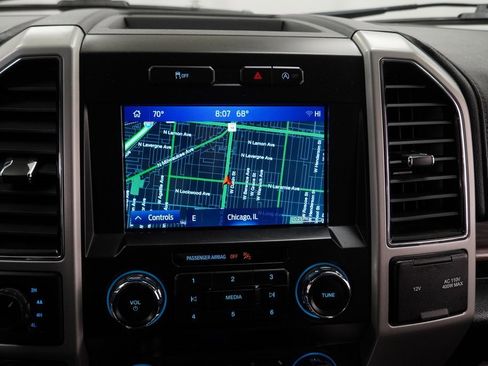 Used 2019 Ford F150 Lariat w/ Trailer Tow Package image 34