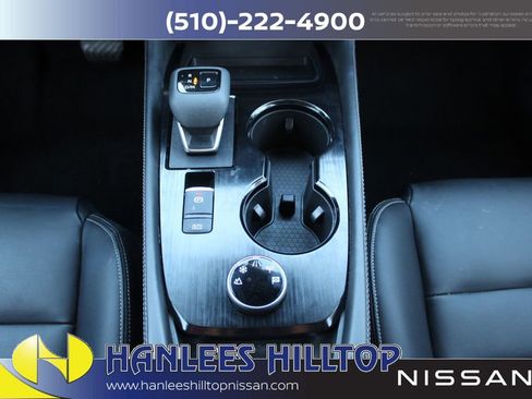 Used 2023 Nissan Rogue SL image 21