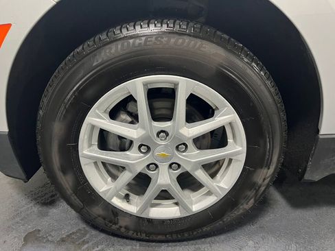 Used 2022 Chevrolet Equinox LT image 16