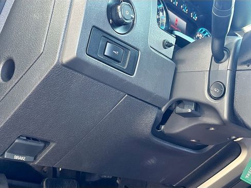 Used 2013 Ford F150 XLT w/ Mid Equipment Group image 10