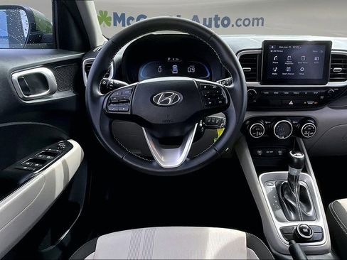 Used 2023 Hyundai Venue SEL FWD image 8