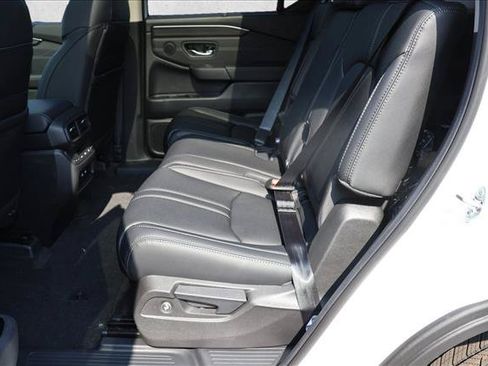 New 2026 Honda Pilot Touring image 23