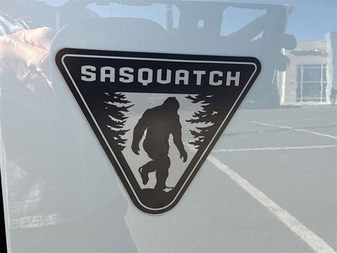 Used 2023 Ford Bronco 4-Door w/ Sasquatch Package image 16