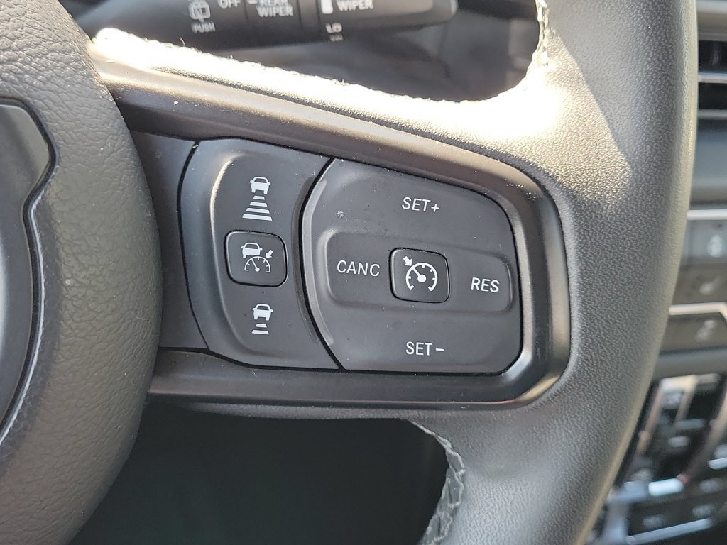 Used 2025 Jeep Wrangler Unlimited Rubicon w/ Safety Group AWD/4WD image 10