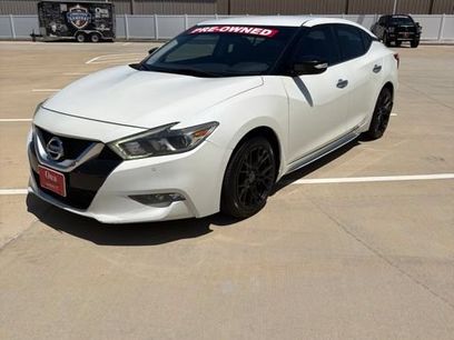 Used 2016 Nissan Maxima SR w/ Interior Lighting Package