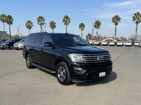 Used 2018 Ford Expedition Max XLT w/ Equipment Group 202A image 3