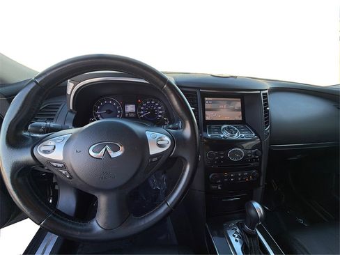 Used 2017 INFINITI QX70 AWD image 23