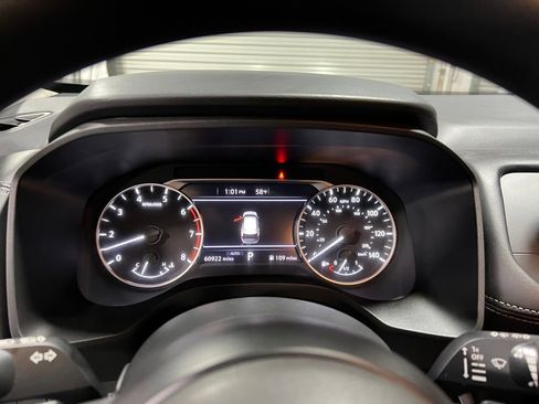 Used 2024 Nissan Rogue SV image 25