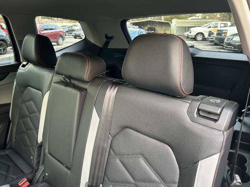 New 2026 Volkswagen Atlas Peak Edition image 15