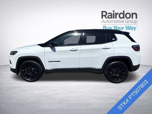 Used 2023 Jeep Compass Latitude AWD/4WD image 4