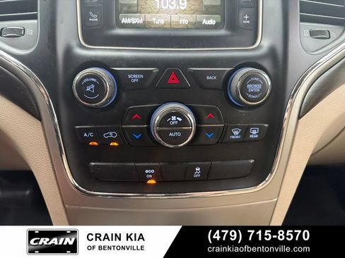 Used 2015 Jeep Grand Cherokee Laredo w/ Quick Order Package 23E RWD image 29