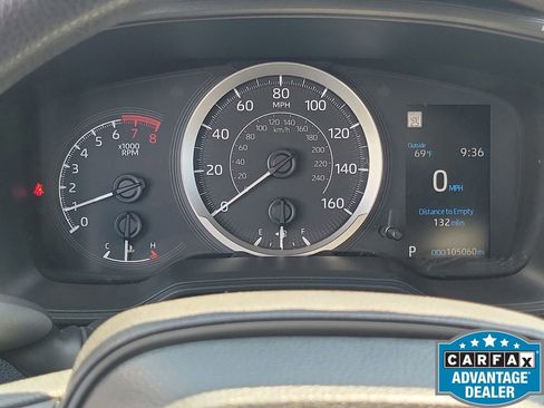 Used 2020 Toyota Corolla LE FWD image 25