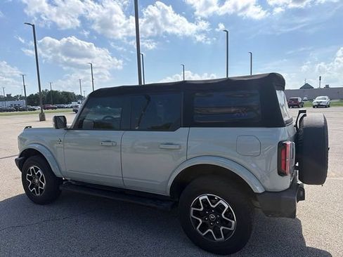Used 2022 Ford Bronco Outer Banks AWD/4WD image 9