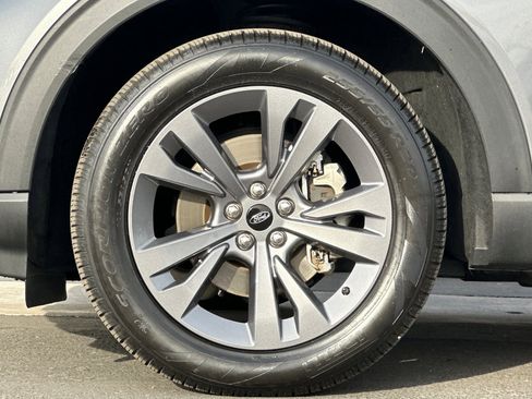 Certified 2022 Ford Explorer XLT w/ Equipment Group 202A image 27