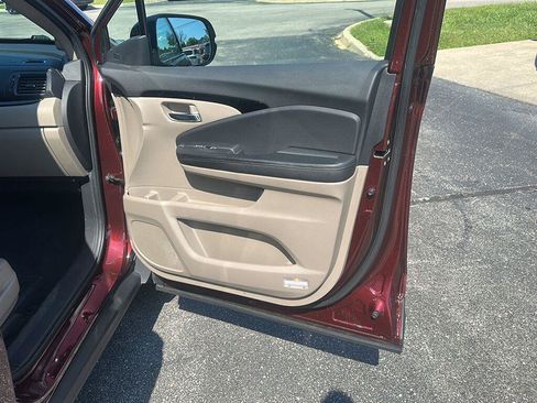 Used 2021 Honda Pilot Touring image 10