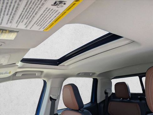 Certified 2024 Ford Maverick Lariat FWD image 16