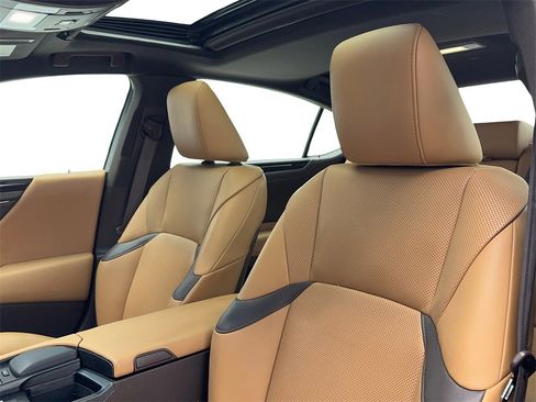 Used 2020 Lexus ES 350 w/ Premium Package image 34