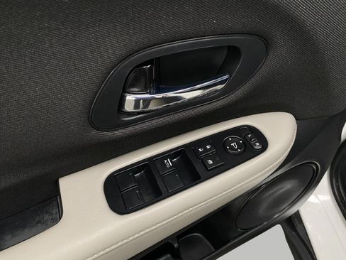 Used 2020 Honda HR-V LX image 27