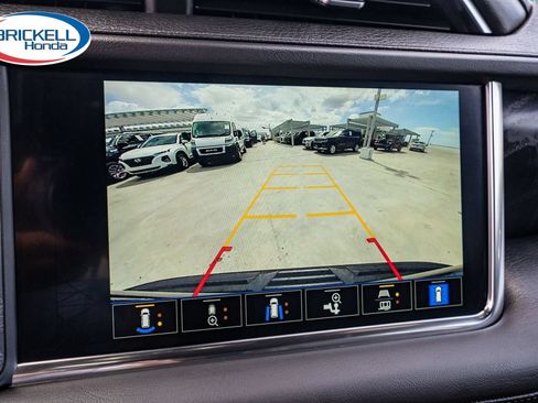 Used 2024 GMC Yukon XL Denali RWD image 36