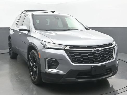 Used 2023 Chevrolet Traverse LT w/ Rear Camera Mirror Package AWD/4WD image 8