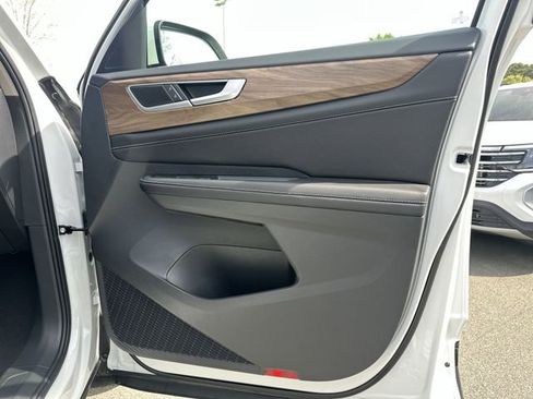 New 2026 Volkswagen Atlas SE FWD image 31
