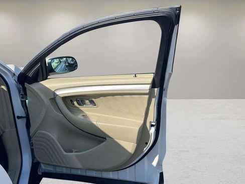 Used 2015 Ford Taurus SEL w/ Equipment Group 201A image 22