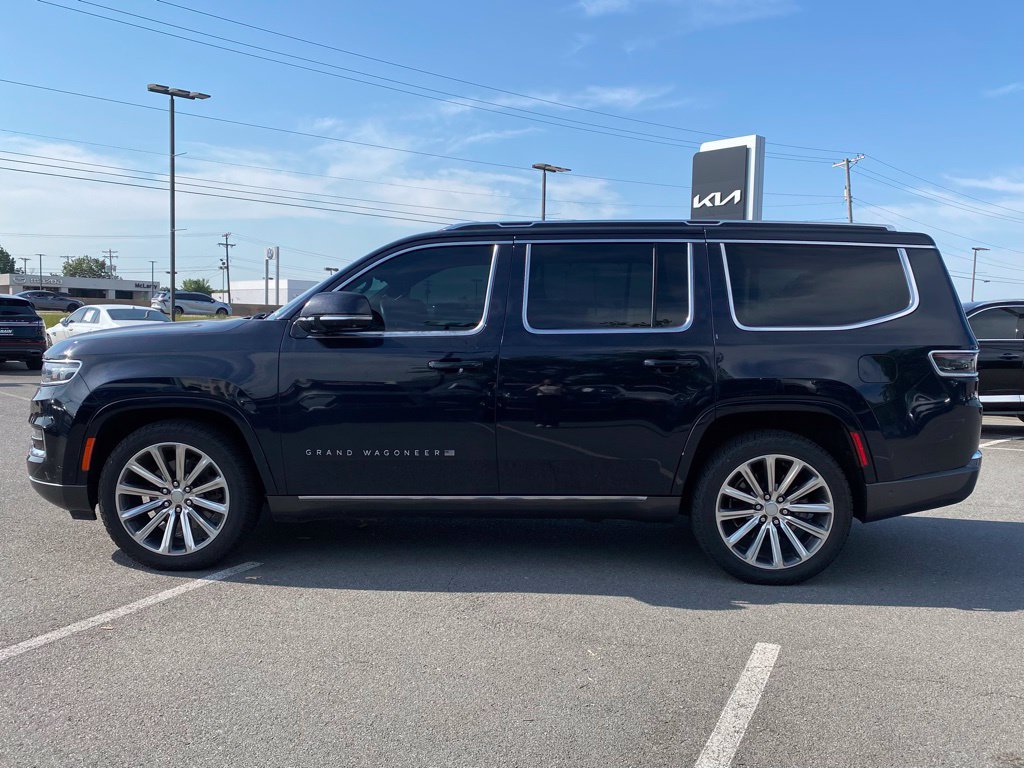 Used 2022 Jeep Grand Wagoneer Series II AWD/4WD image 3