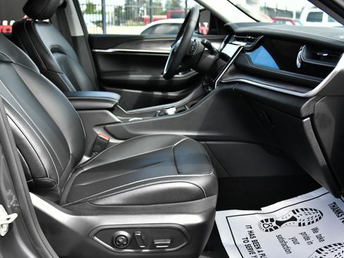 Used 2023 Jeep Grand Cherokee 4WD 4xe image 52