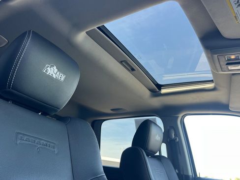 Used 2016 RAM 2500 Laramie w/ Snow Chief Group AWD/4WD image 16