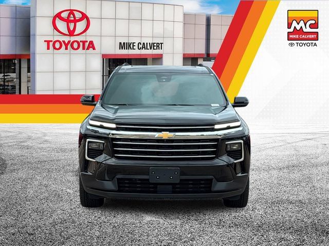 Used 2025 Chevrolet Traverse LT w/ Sun and Wheel Package FWD image 8