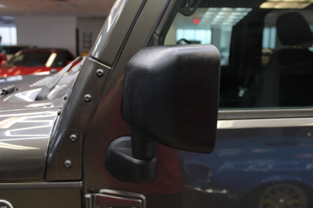 Used 2018 Jeep Wrangler Unlimited Sport S AWD/4WD image 26